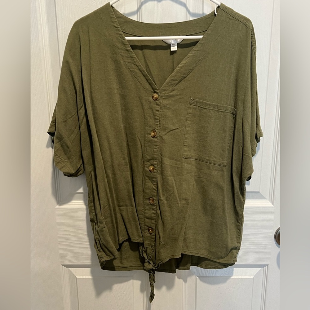 Time & Tru Front Tie Button Down Plus Size Shirt (Green)